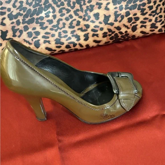 Fendi Olive/Army Green Patent Leather Buckle Peep-Toe Heels - Picture 5 of 16